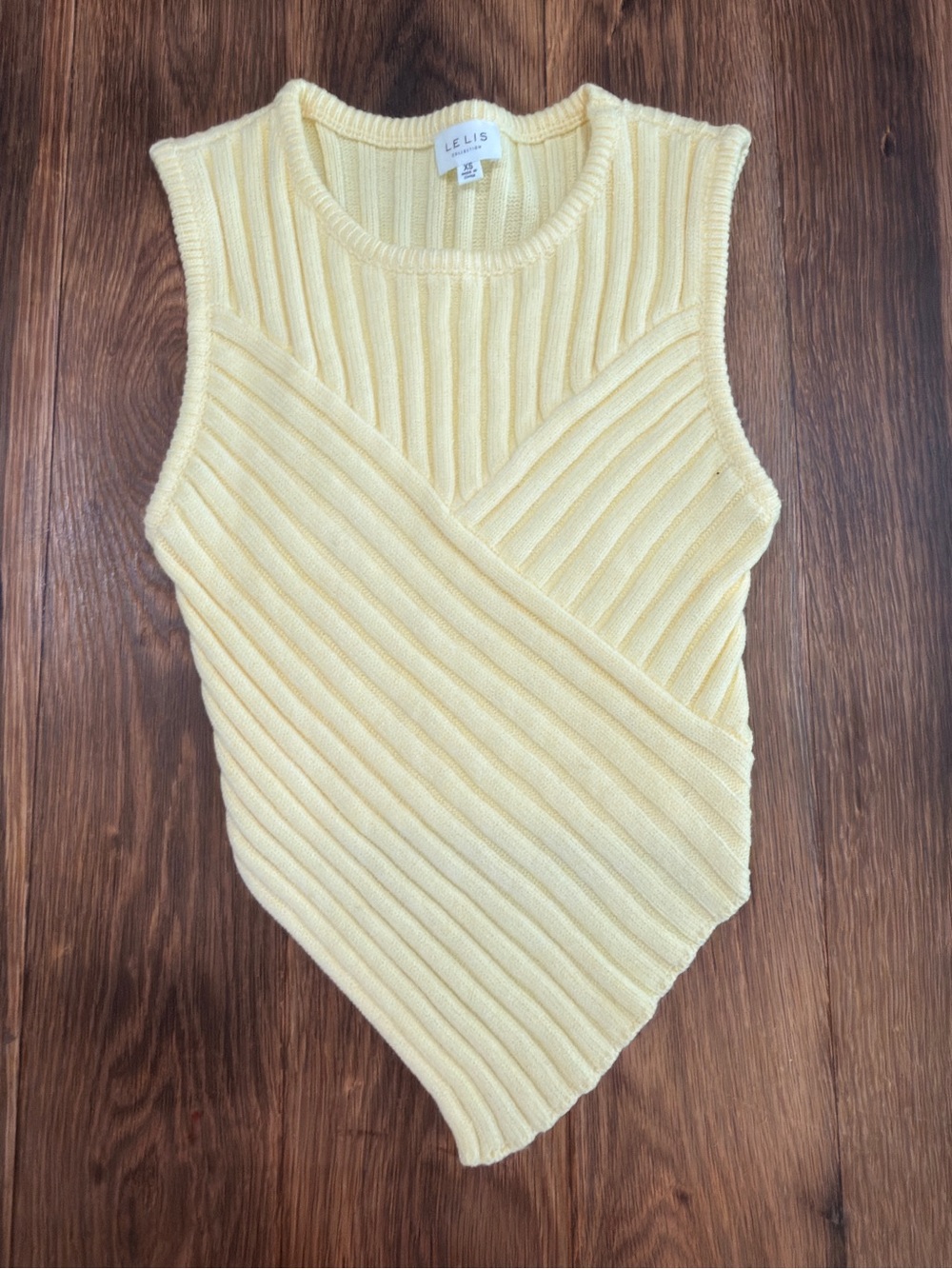 NWOT Le Lis Pale Yellow Ribbed Asymmetric Tank Top